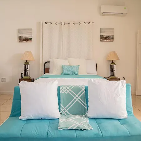 Villa Serenity- Water View Suite - Sleeps 3 -Pool
